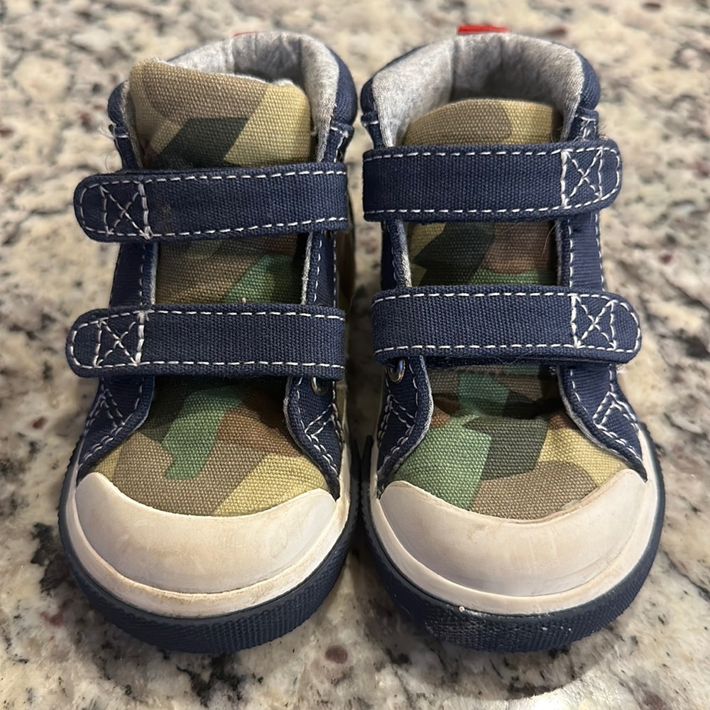 Camo hightop 5c shoes
